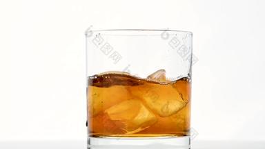 冰多维数据集秋天玻璃威士忌白色